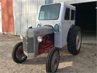 1948 Ford 8N, restored, like new rubber, with