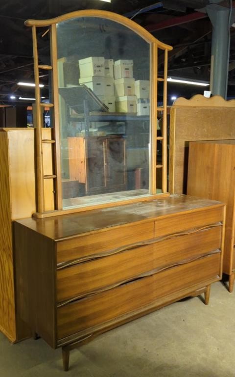 (O) Kroehler Custom Crafted 6 Draw Dresser w/