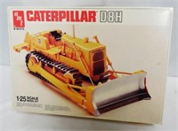 AMT 1/25 Caterpillar D8H Model Kit