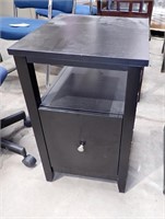 END TABLE W/DRAWER