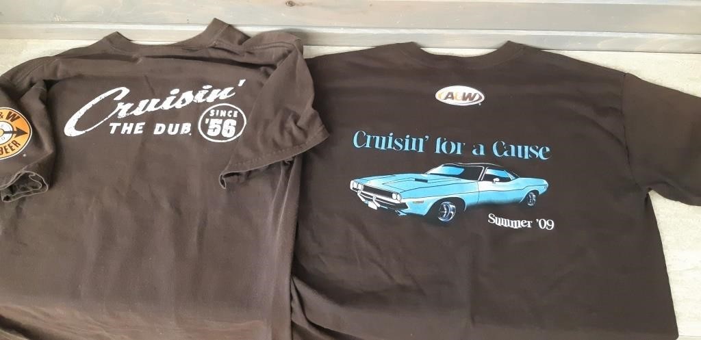 2 Cruisin A&W T-shirt Size Medium