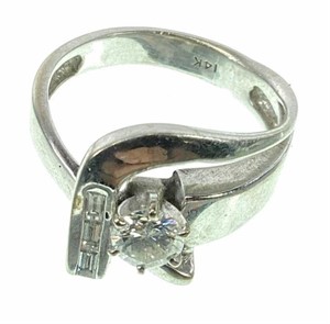 14k White Gold & Diamond Ring Size (10)