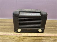 1945 RCA Victor Bakelite Tube Radio- Doesn't Turn