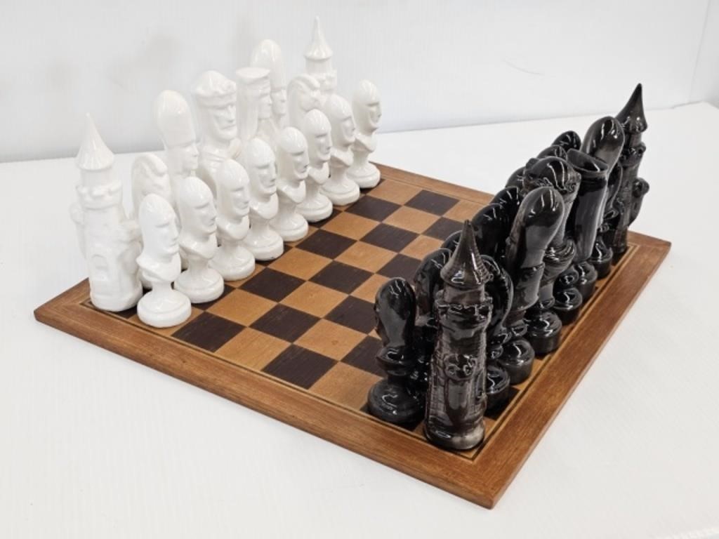 MAHOGANY  CHESS BOARD WITH CERAMIC MEN