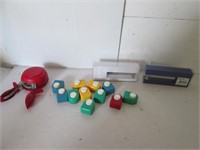 LOT CRAFT PUNCHERS, NEW STAPLERS