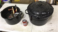 2 pots and vintage kitchen items