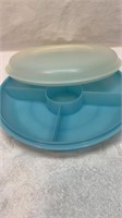 New Tupperware divided server with lid