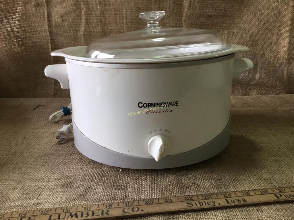 Corningware  crockpot - crock lifts out