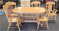 Wood Dining Table w/ (6) Chairs