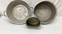 Assorted Dishpans and pot