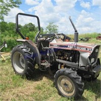 WFE Field Boss 31 tractor, FWA, shows 1878 hrs