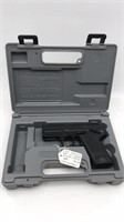 Heckler & Koch -h&k Usp Pistol .40 Caliber