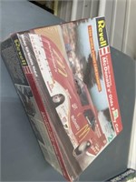 Revell 1992 NHRA funny car 1:24 model kit