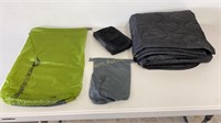 Outdoor Blanket 3 Misc Bags 4Pc Lot