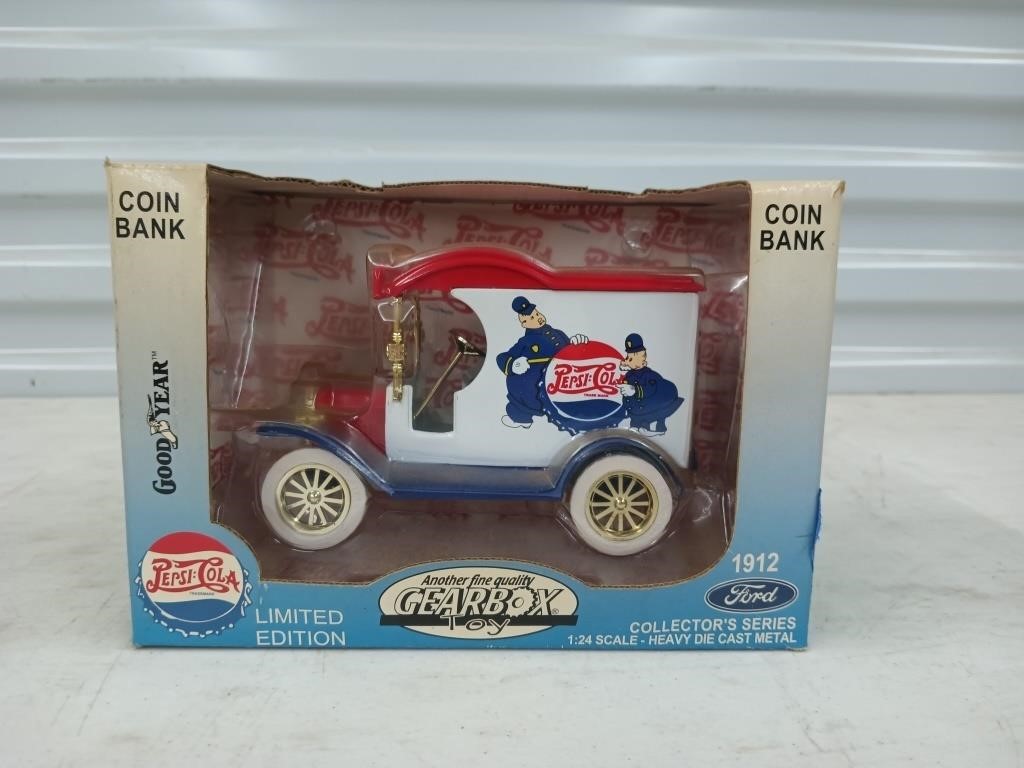 Pepsi Cola 1912 Ford 1:24 scale diecast coin Bank