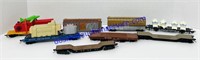 Lot of (8) HO Scale Train Cars