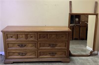 BASSETT FURNITURE DRESSER w MIRROR