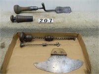 Tray lot assorted tools & primitives: Farrier’s