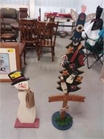 Snowman and happy holidays Christmas decor