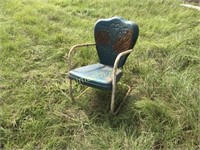Antique Metal Heart Pattern Lawn Chair