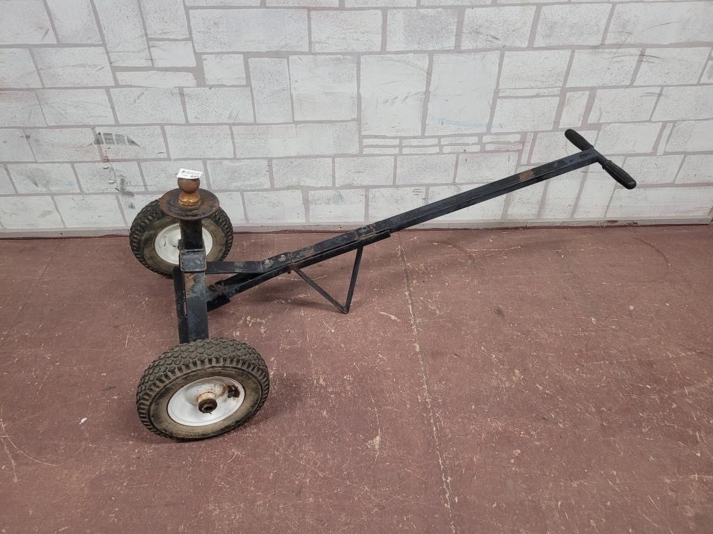 Manual trailer towing device