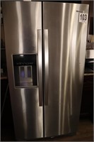 Whirlpool Side by Side Refrigerator/Freezer