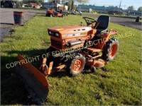 KUBOTA B5200 4WD LAWN TRACTOR W/ 48" BELLY MOWER