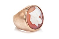 ANTIQUE 18K GOLD & HARDSTONE CAMEO RING, 50.7g