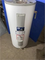 184 L unused electric water heater comes