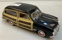 Die Cast  Ford Woody Wagon Car