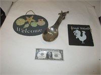 Rooster & shell welcome signs & spoon holder