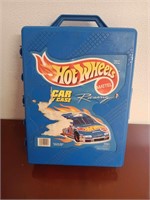 CASE WITH HOT WHEELS INSIDE