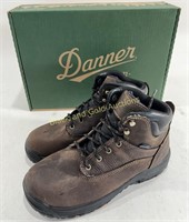 Women’s 6 New Danner Dry Waterproof Boots
