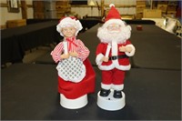 Pair of Battery Operated Santa and Mrs. Claus