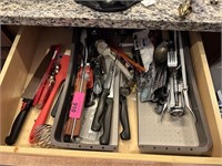CONTENTS OF DRAWERS/ CABINETS (KITCHEN)