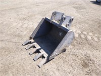 24" Mini Excavator Bucket w/ Teeth