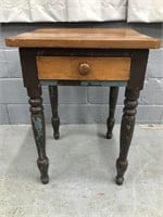 SINGLE DRAWER ANTIQUE TABLE