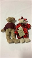 2 stuffed bears