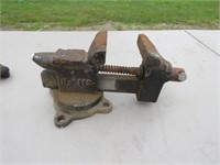 LITTLESTOWN HOWE FORY CO. #112  VISE