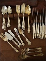 International Sterling Flatware Set "Brocade"