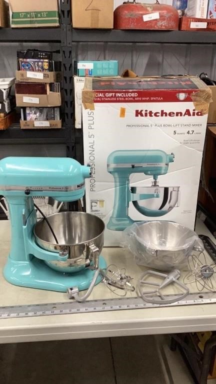 KitchenAid Professional 5 Plus Mixer - South Auction