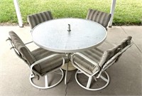 Outdoor table & chair