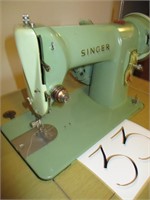 Singer Sewing Machine, Made in Canada
