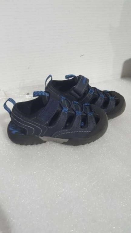 Andy Bauer kids sandals size 11