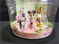 Minnie mouse figurine place set