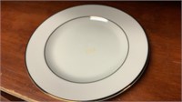 50- 10" Ivory Dinner Plates With Gold Trim