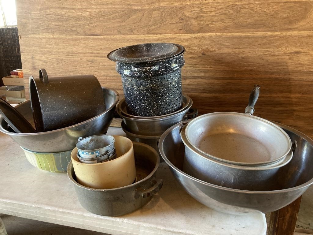 Pots and bowls