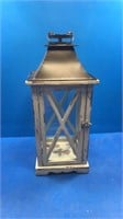 Metal and wood lantern candle deco