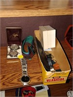 lot of watches and parts untested