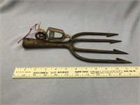 Metal pitch fork   (3)